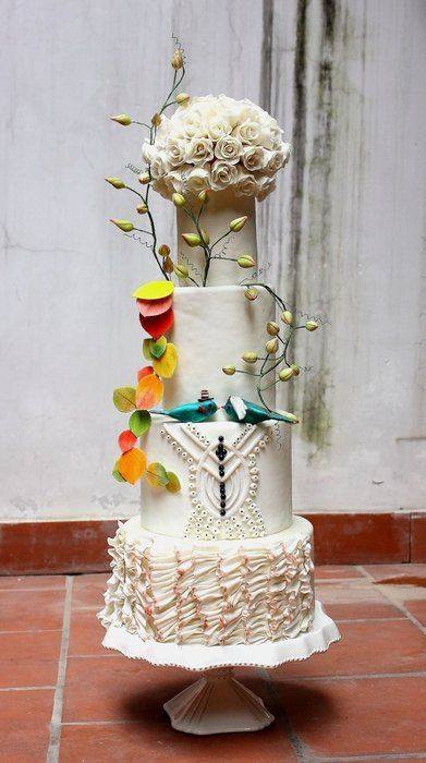 modern day wedding cake
